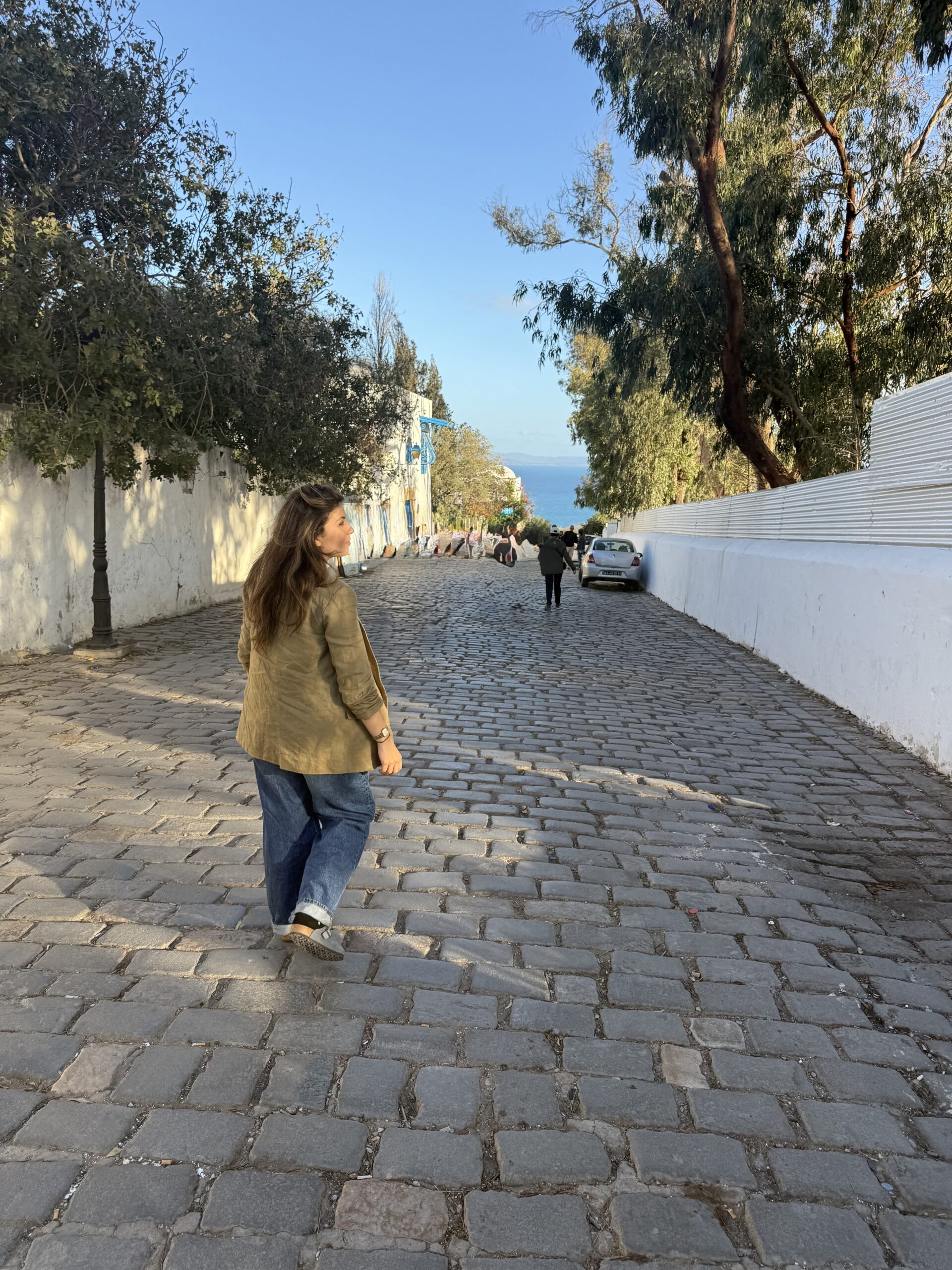 Promenade dans une rue méditerranéenne